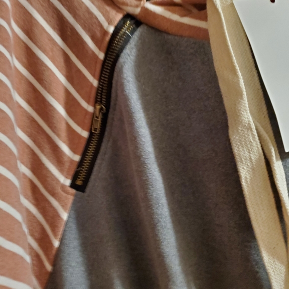 Sweater - Picture 2 of 3